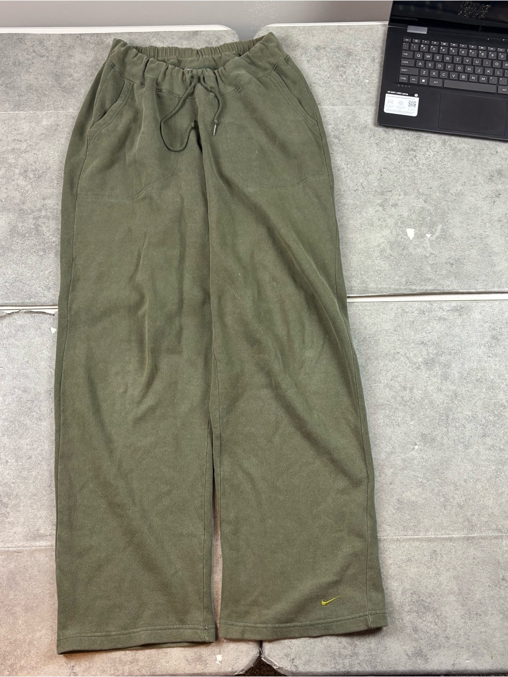 Vintage 90s wide leg nike sweatpants